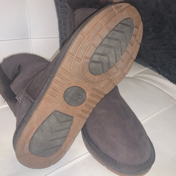 UGG Boots - Picture 4 of 4